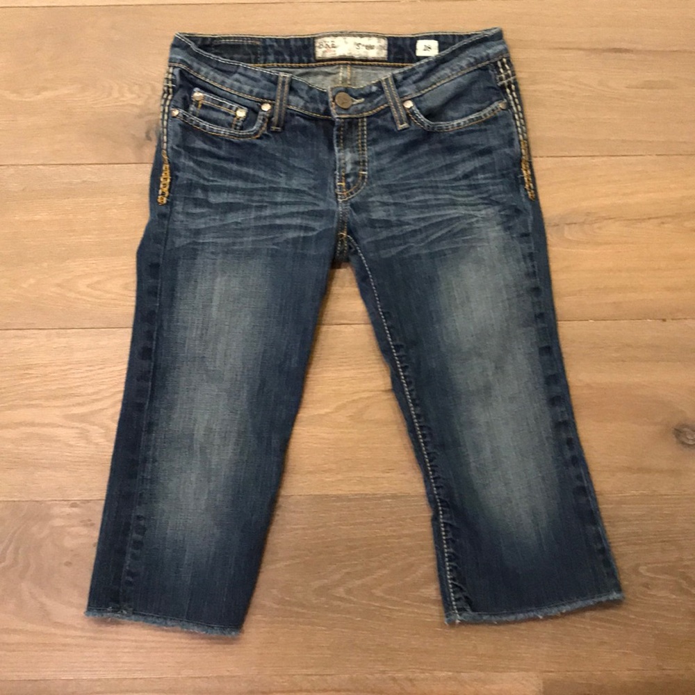 BKE Like NEW, jean capris
